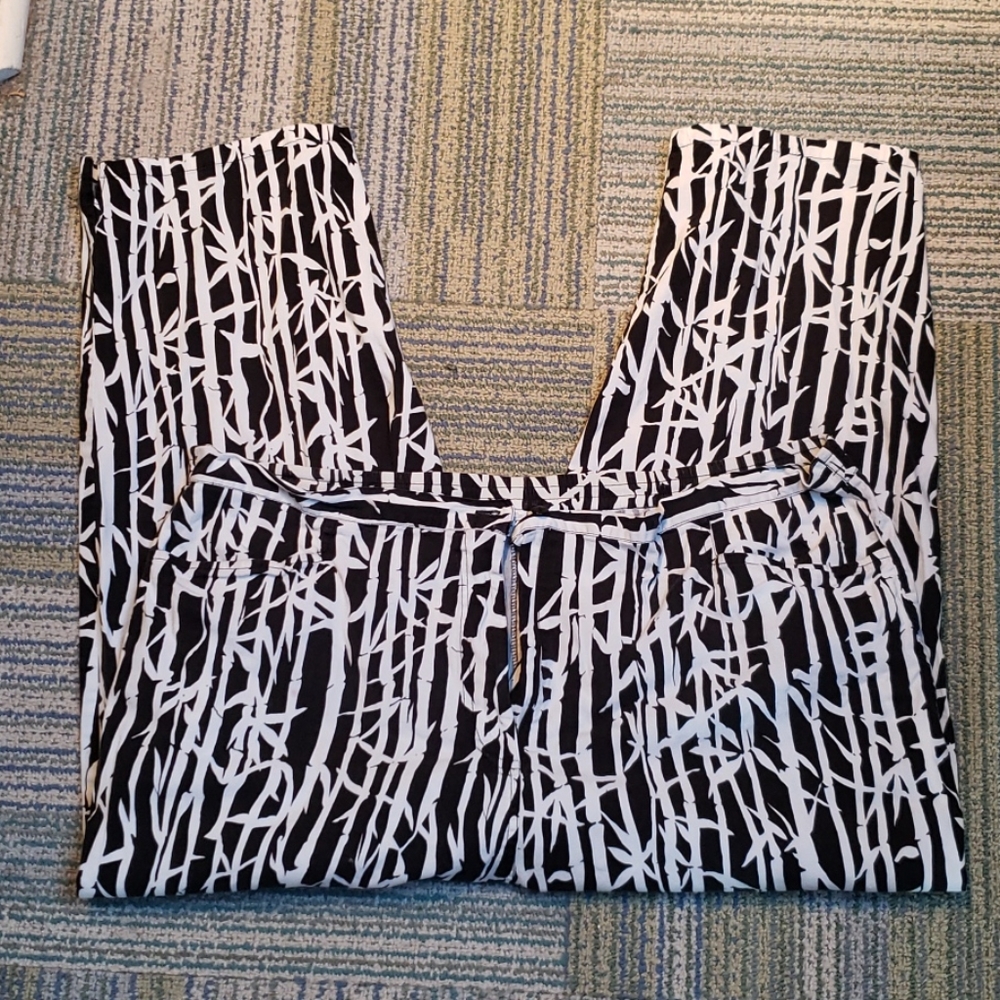Kaktus Womans Black And White Bamboo Pattern Pants